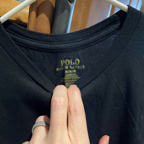 Polo t shirt. Never worn - Picture 2 of 2